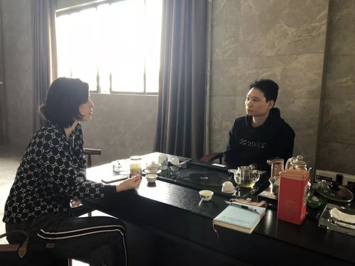 羅總與羅順玲女士交流.jpg