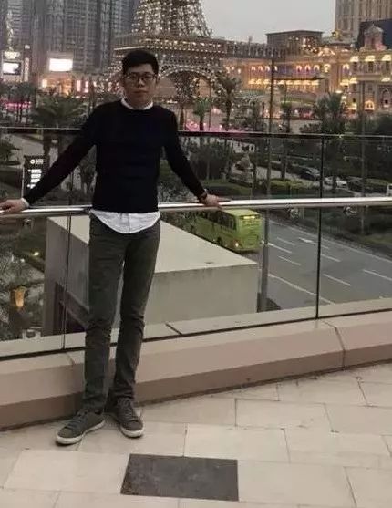 按捺不住的小李.jpg