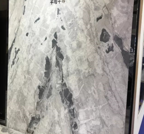 黑白灰大規格產品占主流，暖色系逐漸增多8.jpg