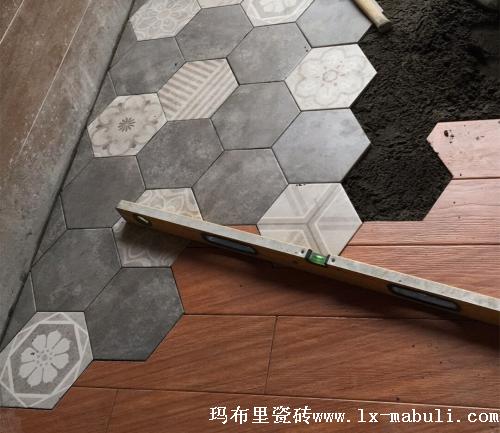 六角磚與木紋磚混搭效果
