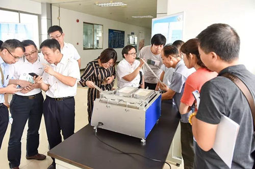 创新驱动科技兴关 助力陶瓷企业转型发展3.jpg