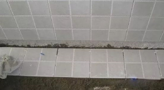 墙、地面砖的缝隙应贯通.jpg